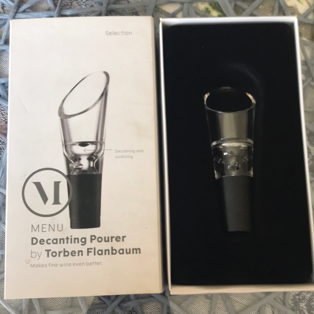 Bnib decanting pourer.